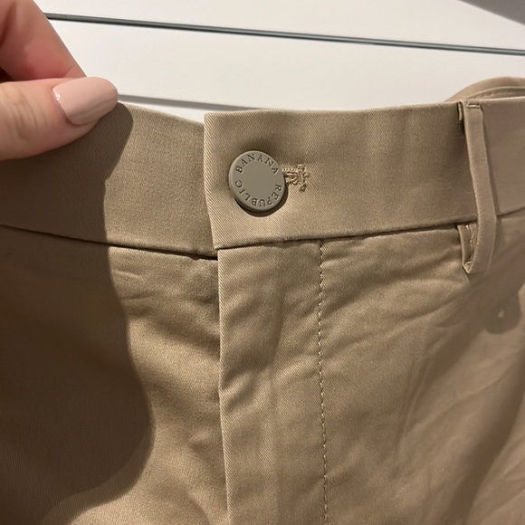 Banana Republic Men Slim Fit Beige Chino Pants Size 34x32 - Picture 2 of 8
